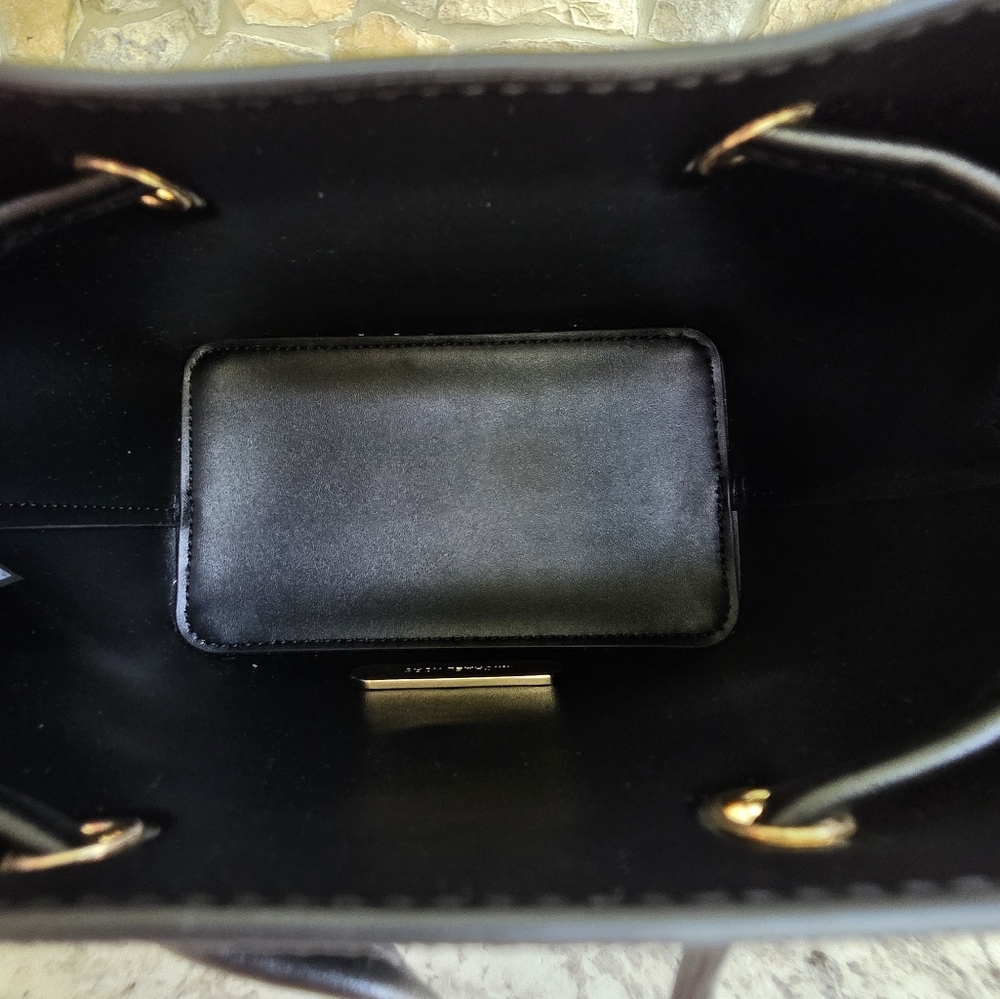 Michael Kors Suri Logo Small Black Crossbody - Picture 5 of 10